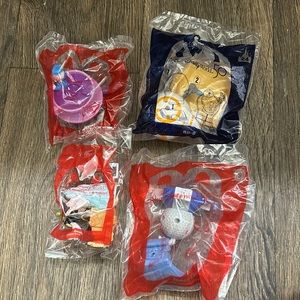 NIP McDonald’s Disney toys